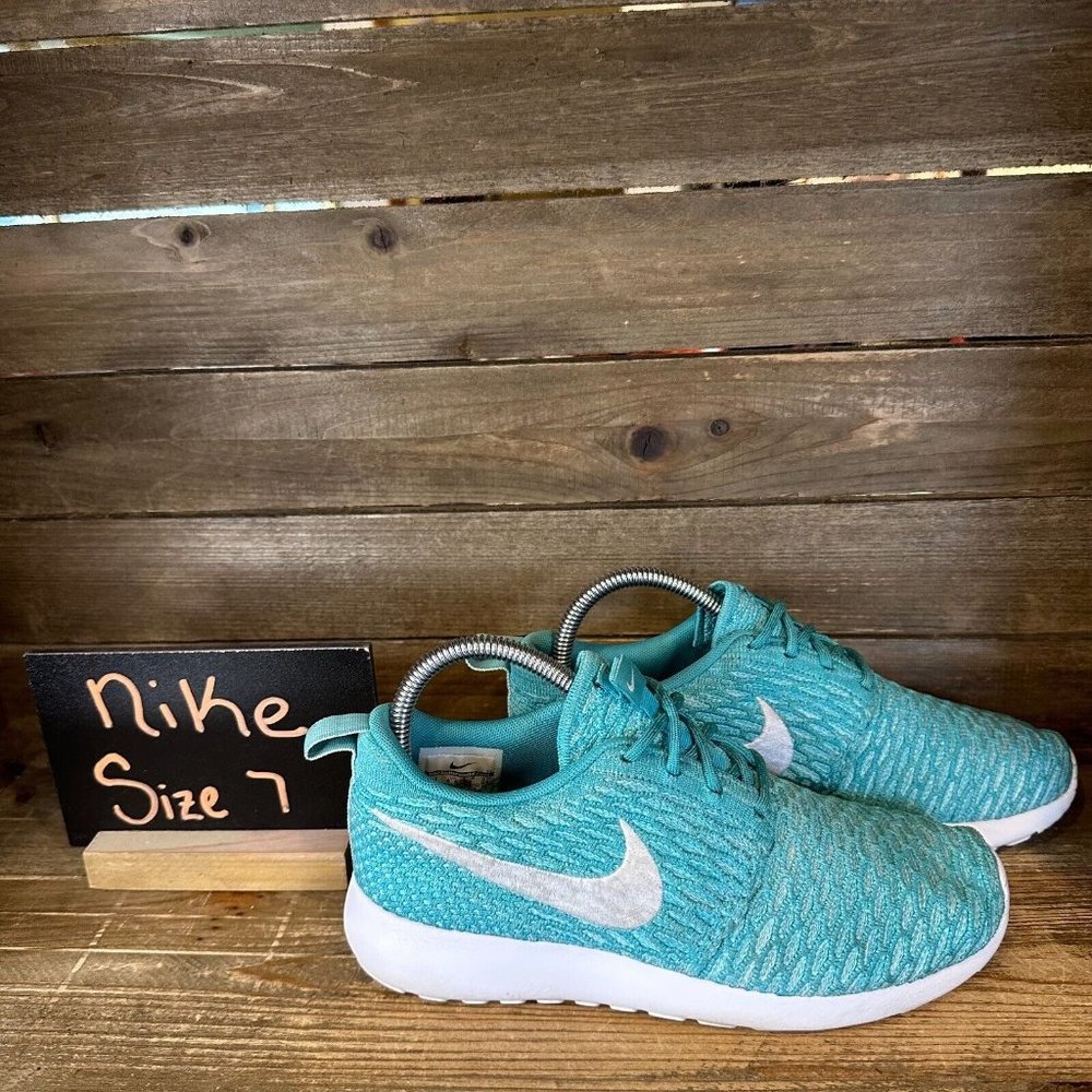 Womens Nike Roshe Run Flyknit Teal Athletic Running Sneakers Shoes Size 7 M GUC